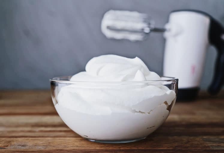 Cách làm Whipping cream từ sữa tươi 