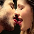 Video cách hôn môi chàng